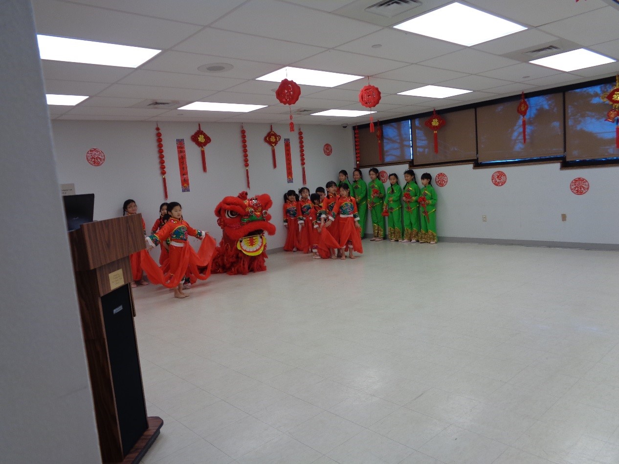 traditional chinese dancers - students